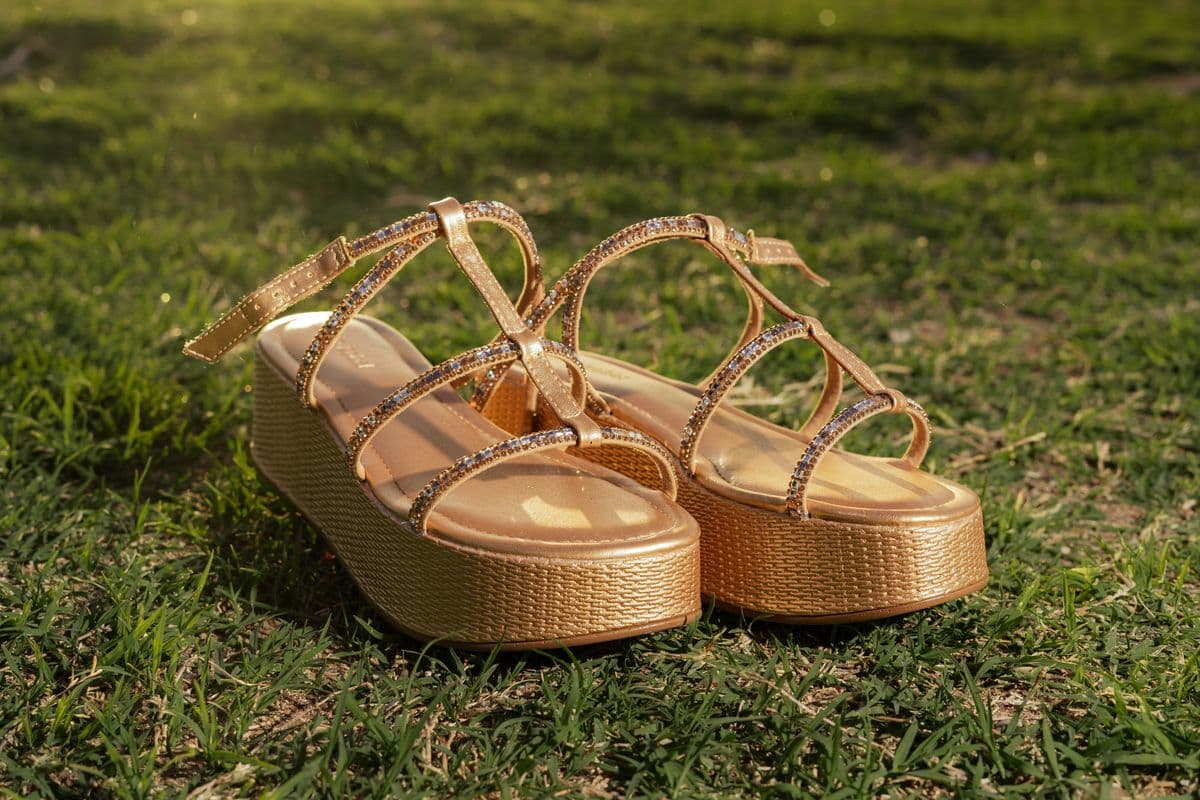 Golden Swirl Heel, front view